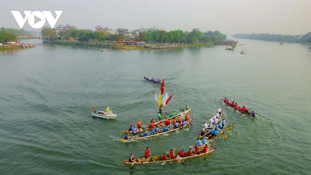 Sông Hương chảy qua TP Huế