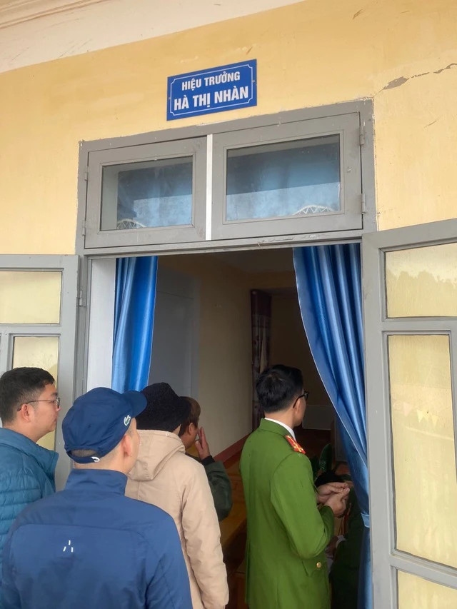 Công an khám xét nơi làm việc của bà Hà Thị Nhàn