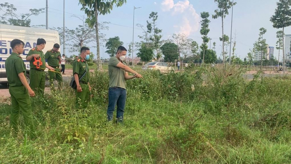 Thông chỉ nơi sát hại bạn gái (Ảnh: Công an cung cấp).