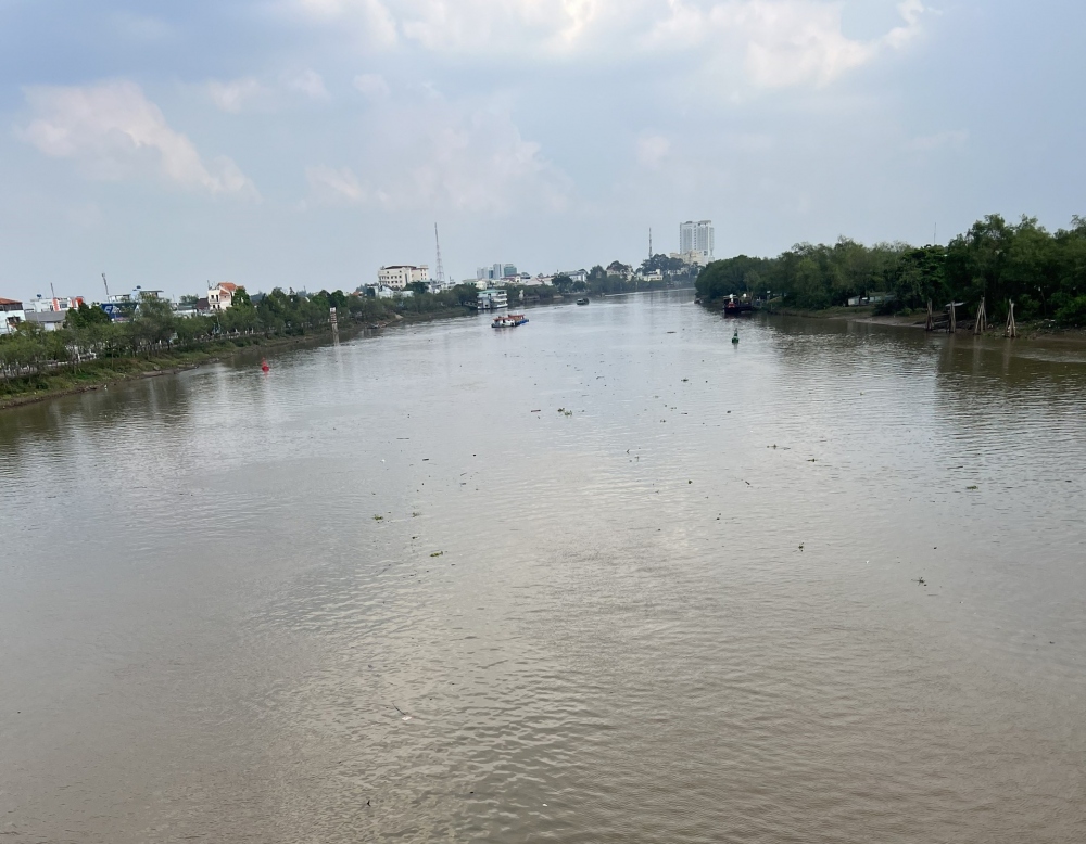 Đoạn sông Hàm Luông nơi phát hiện thi thể nạn nhân.