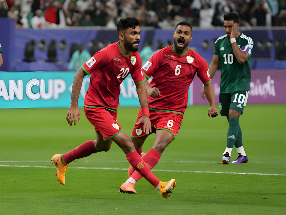 Oman bất ngờ dẫn trước (Ảnh: Getty)
