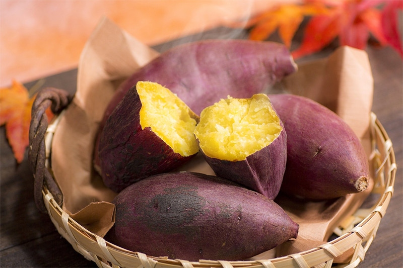 Khoai lang cũng là món ăn tốt cho người táo bón