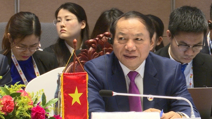 Minister of Culture, Sports and Tourism Nguyen Van Hung
