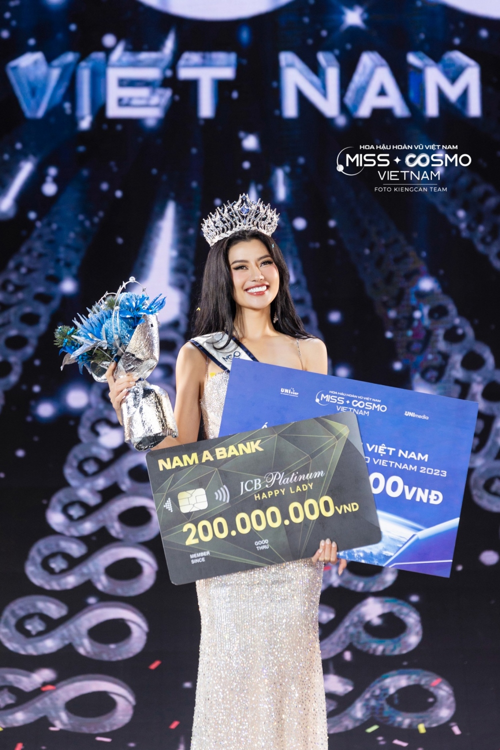 Hoang Thi Nhung, 28, from Hanoi wins the runner-up title of the Miss Cosmo Vietnam 2023 pageant. Nhung is 1.79 metres tall with body measurement of 85-60-99 cm. She also won the Miss Ao Dai sub-title.