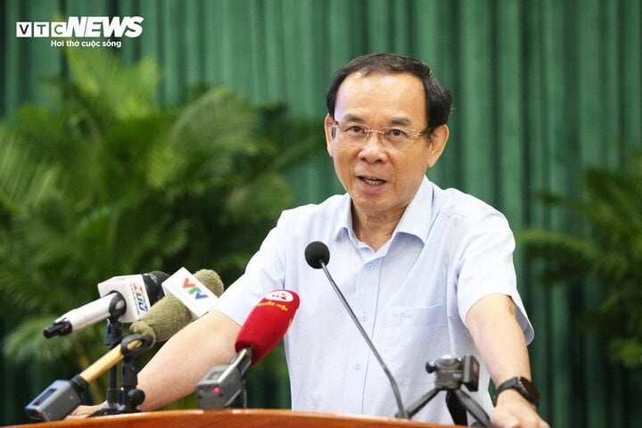 Bí thư Nguyễn Văn Nên phát biểu tại hội nghị.
