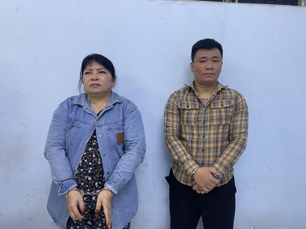 Nhóm bị can cho người bệnh vay lãi suất cắt cổ. (Ảnh: Công an cung cấp)
