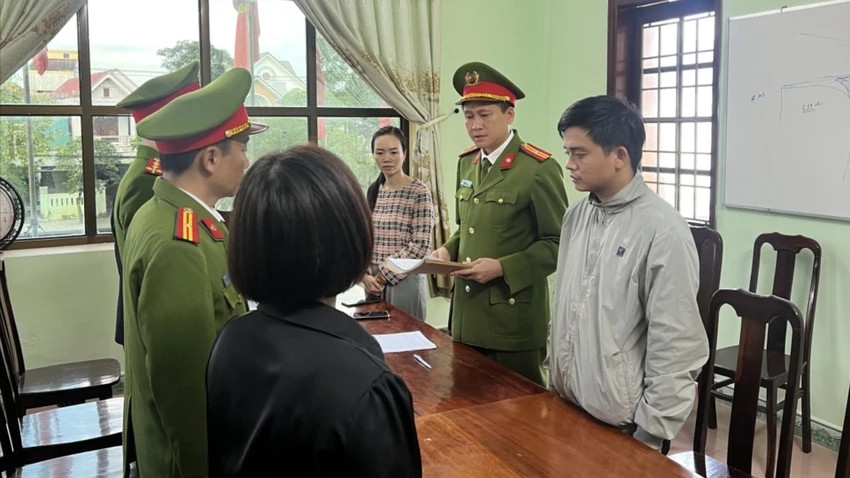 Đào Xuân Hùng bị khởi tố về tội thiếu trách nhiệm gây hậu quả nghiêm trọng. (Ảnh: CAQT)