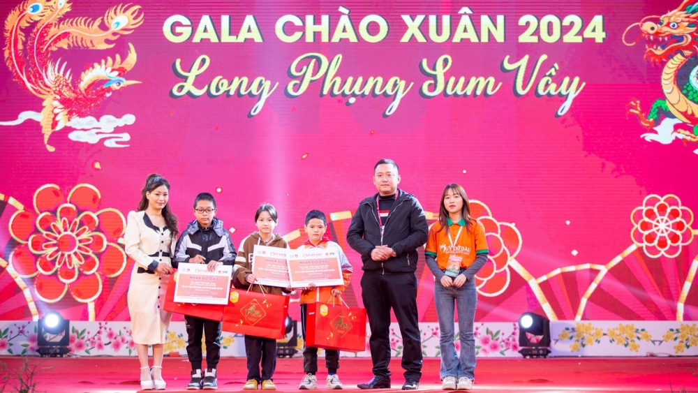 Ban tổ chức mong muốn sẽ nhận được nhiều tấm lòng hảo tâm hơn nữa để nhận nuôi nhiều em nhỏ có hoàn cảnh khó khăn trong tương lai.