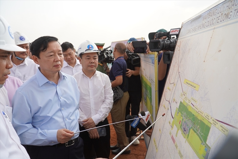 Phó Thủ tướng Trần Hồng Hà cùng đoàn công tác kiểm tra tiến độ dự án sân bay Long Thành