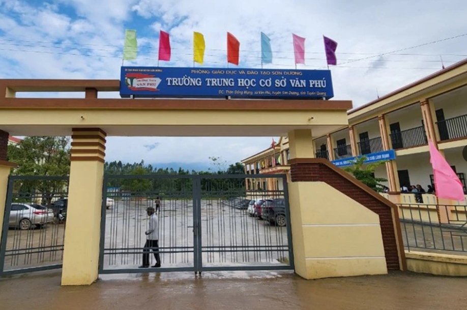Kỷ luật cảnh cáo cô giáo ở Tuyên Quang bị học sinh xúc phạm. (Ảnh: Báo Nhân dân)