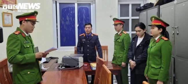 Phan Thị Ngọc Minh bị cơ quan công an bắt tạm giam. (Ảnh: Trọng Tùng)