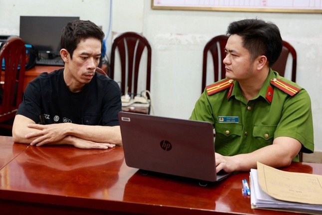 Hồ Đại Chí Thành tại cơ quan công an. Ảnh: Đ.N.