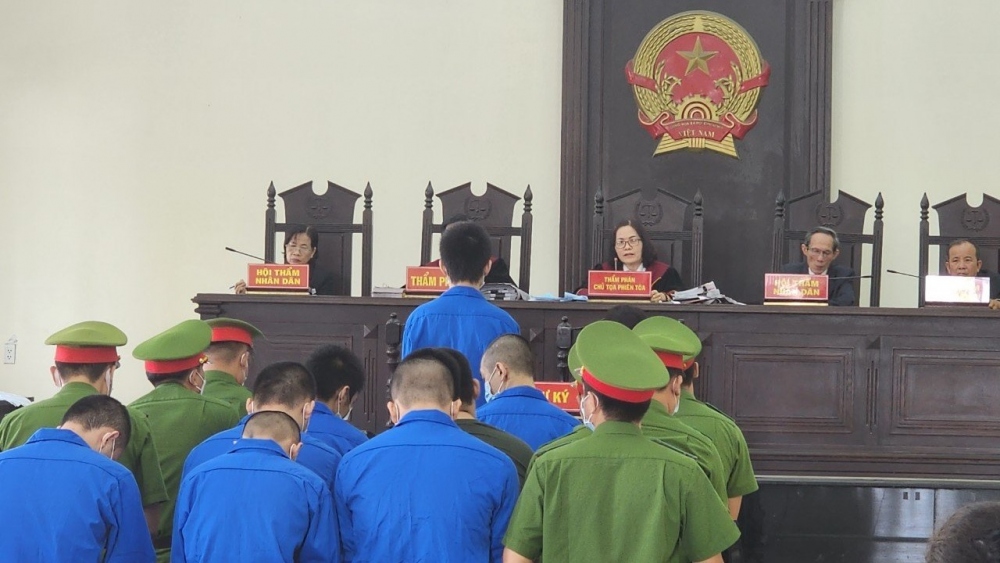 Phiên sơ thẩm xét xử vụ án giết người với 9 bị cáo diễn ra ngày 17/1 (Ảnh: Vinh Quang)