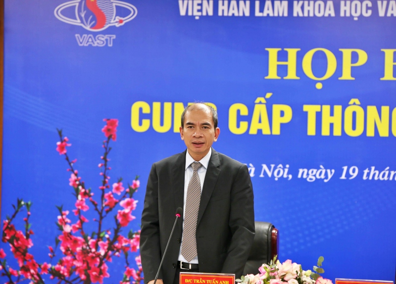 Phó Chủ tịch Viện Hàn lâm Khoa học và Công nghệ Việt Nam PGS. TS Trần Tuấn Anh