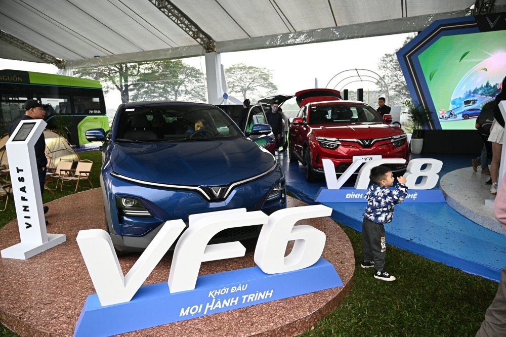 Nhiều mẫu xe điện được trưng bày tại triển lãm