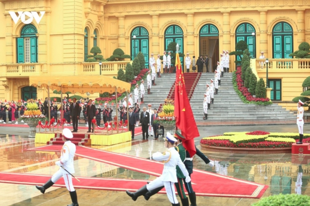 This marks the second time that the Indonesian leader has made a State visit to Vietnam, after the first coming in September, 2018.