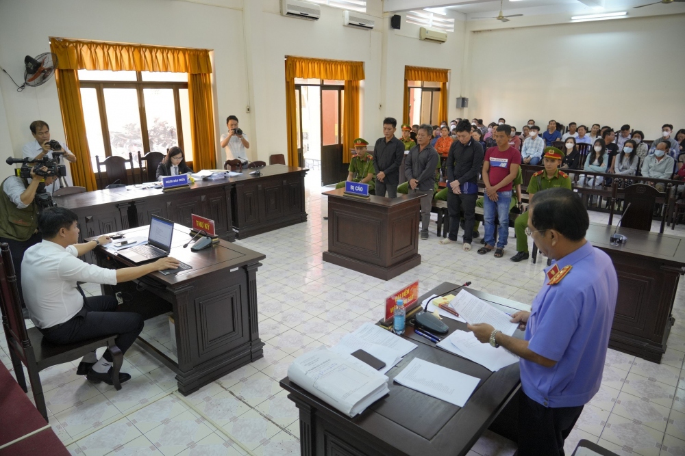 Đây là vụ án được xử đầu tiên của cả nước sau hơn 5 năm chống khai thác bất hợp pháp nhưng chưa xử lý trường hợp nào.
