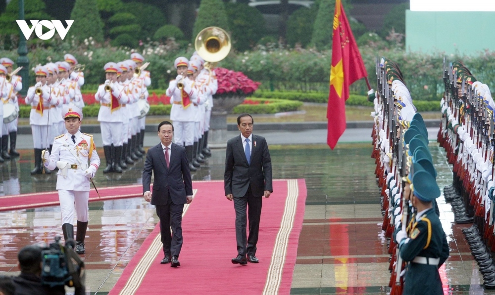Chủ tịch nước Võ Văn Thưởng chủ trì lễ đón trọng thể Tổng thống Joko Widodo. Ảnh: Trọng Phú