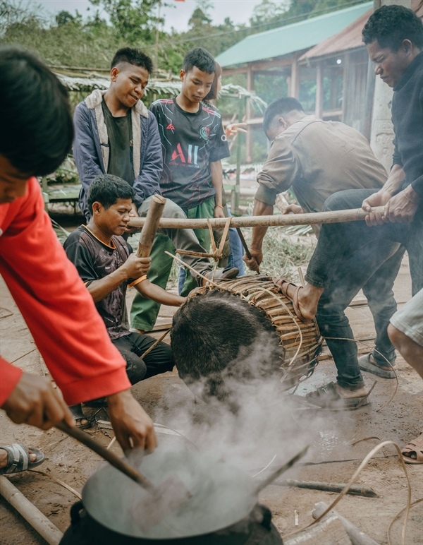 Trai bản có kinh nghiệm làm trống được "chọn mặt gửi vàng"