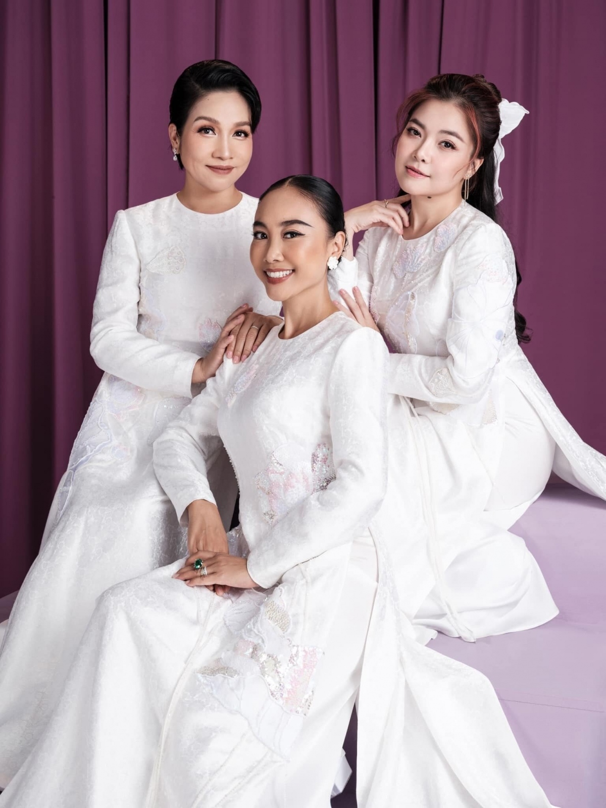 Sau gần 3 năm sang Singapore định cư, Đoan Trang tái xuất ở show Chị đẹp đạp gió rẽ sóng. Nữ ca sĩ thừa nhận cô đến với chương trình với một tâm thế "chiến đấu" hết mình. Dừng lại sau đêm công diễn 4, tuy nhiên Đoan Trang vẫn dành được nhiều tình cảm của khán giả. Trong 2 lần đảm nhận vai trò đội trưởng, nữ ca sĩ đều cố gắng hết mình với những màn biểu diễn của nhóm. (Theo: Vietnamnet)
