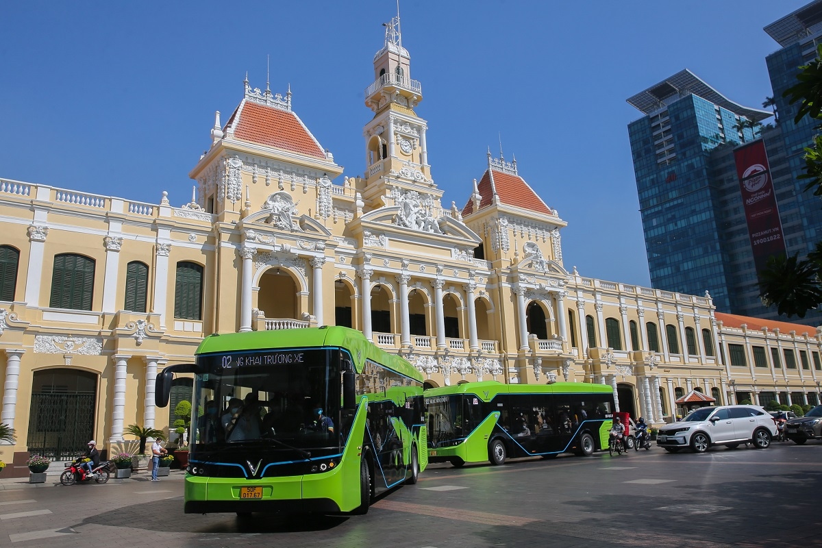 Vinbus số GRP03 miễn phí đưa các gia đình thành phố đến vui chơi tại VinWonders sắp khai trương tại Vinhomes Grand Park