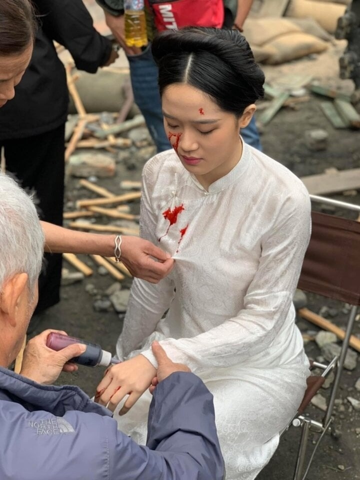Trước khi đến với "Đào, phở và piano", Cao Thuỳ Linh chưa từng có kinh nghiệm trên bất cứ sân khấu hay bộ phim nào.