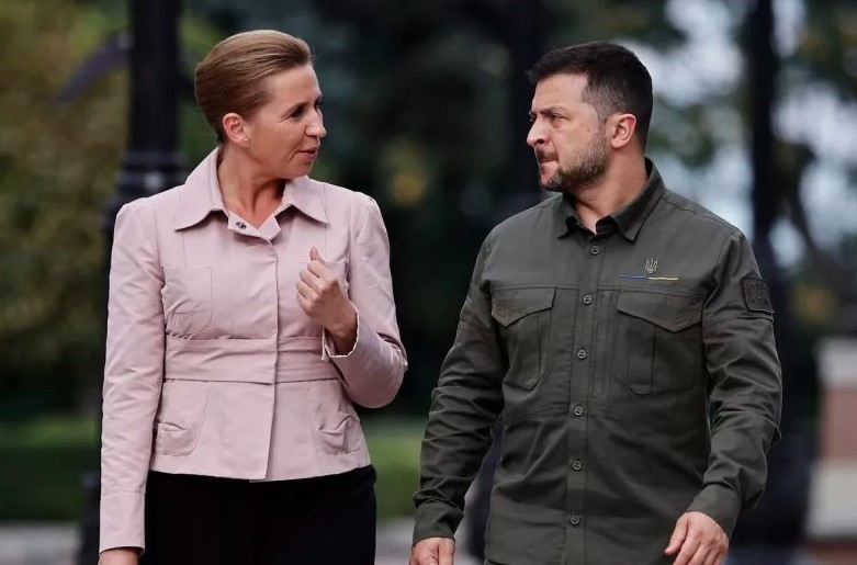 Thủ tướng Đan Mạch Mette Frederiksen và Tổng thống Ukraine Volodymyr Zelensky. Ảnh: Getty