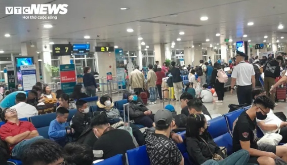 People are packed into the airport like sardines in a tin.