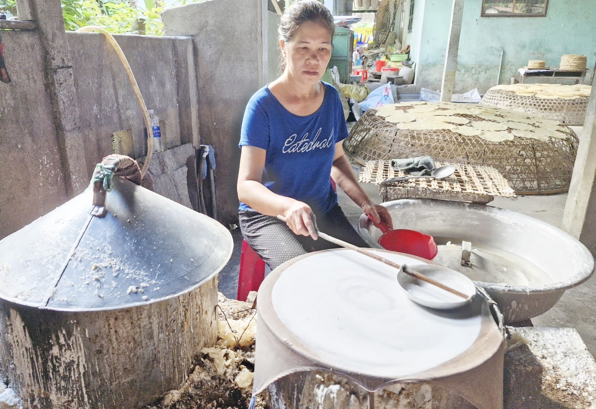 Nghề làm bánh tráng Tuý Loan của Đà Nẵng trở thành Di sản Văn hoá phi vật thể quốc gia.