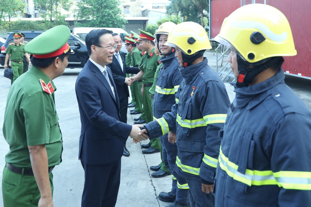 Chủ tịch nước Võ Văn Thưởng thăm, chúc Tết, động viên lực lượng Cảnh sát phòng cháy chữa cháy và cứu nạn chứu hộ TPHCM