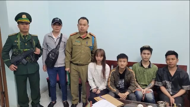 Đối tượng Vũ Thị Khánh Huyền cùng các đối tượng liên quan bị bắt giữ