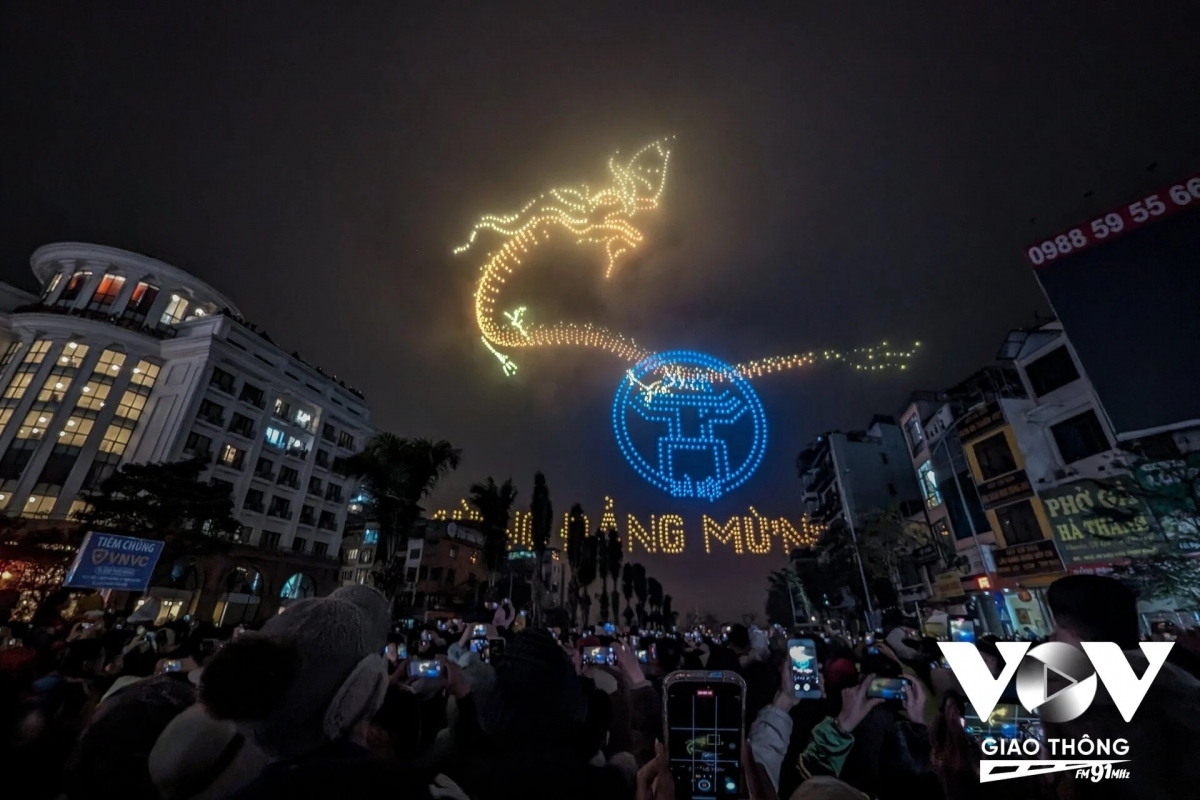 The light show will welcome in the Lunar New Year, known locally as Tet, and will feature the dragon of the Ly dynasty, symbolising the spirit and aspirations of Thang Long-Hanoi.