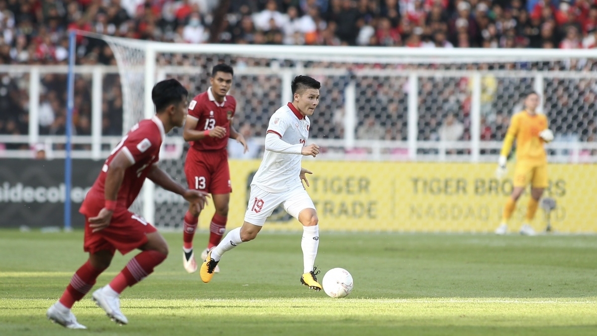 ĐT Việt Nam từng trải nghiệm sức ép tại sân Bung Karno ở bán kết AFF Cup 2022. (Ảnh: W.S)