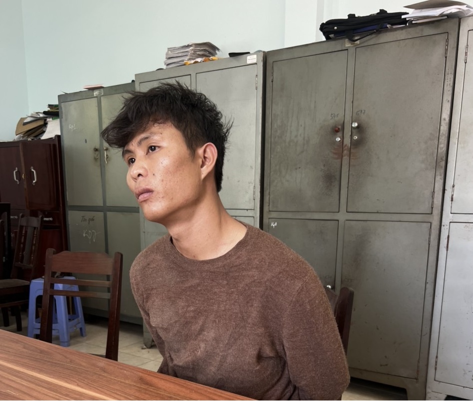 Đối tượng Ngô Quốc Hưng tại cơ quan công an. (Ảnh: B.H)