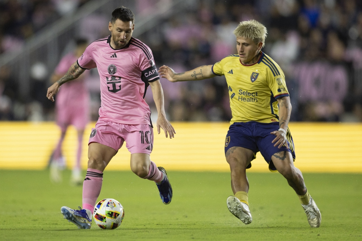 Messi ghi dấu đậm nét trong cả 2 bàn thắng của Inter Miami. (Ảnh: Reuters)