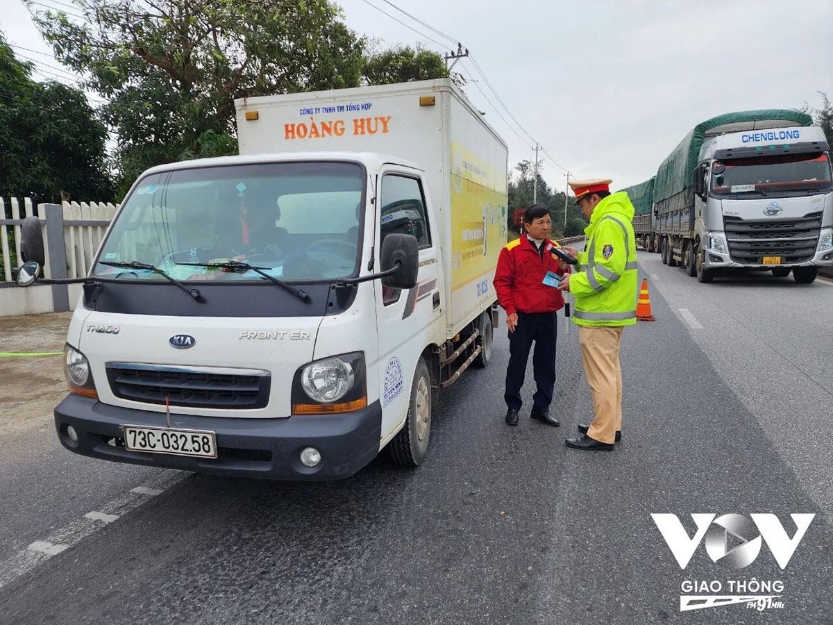 Trong 7 ngày tết riêng Đội CSGT số 1 xử lý được 67 trường hợp vi phạm nồng độ cồn