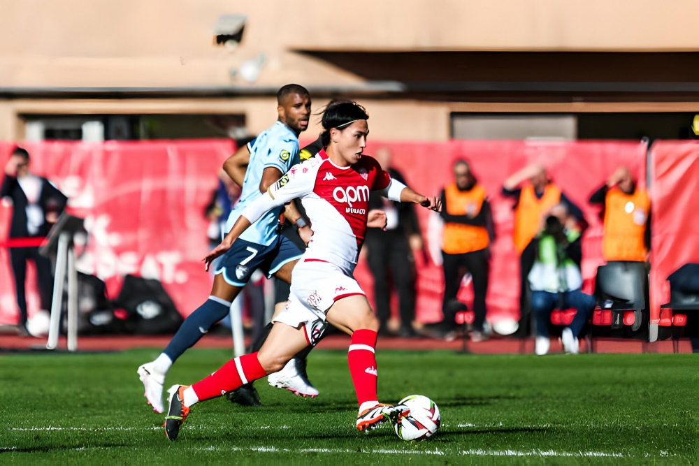 Minamino ra sân cho AS Monaco chỉ 24 giờ sau khi thi đấu cho ĐT Nhật Bản (Ảnh: Getty)
