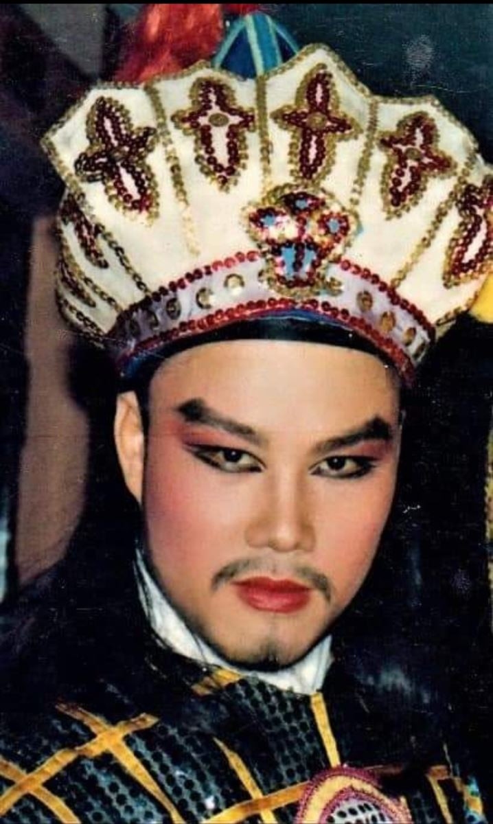 NSND Triệu Trung Kiên hóa trang cho một vai diễn.