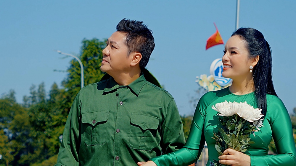 NSND Quốc Hưng và ca sĩ Tân Nhàn trong MV “Người Hà Tĩnh có thương”