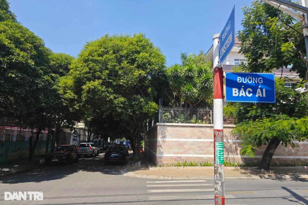 Khu vực nam bảo vệ bị đâm tử vong (Ảnh: Hoàng Hướng).