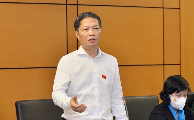 Ông Trần Tuấn Anh phát biểu tại tổ khi còn là Đại biểu Quốc hội