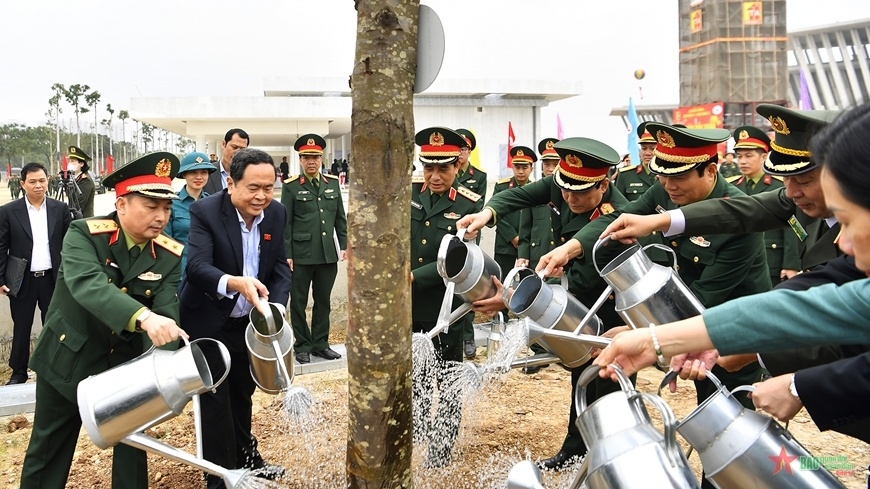 Lãnh đạo Trung ương, Bộ Quốc phòng tham gia trồng cây