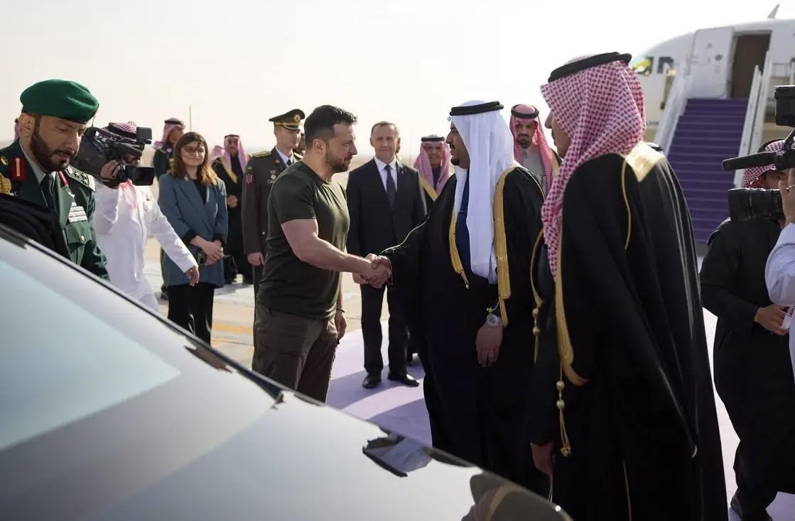 Tổng thống Ukraine Zelensky thăm Saudi Arabia (Ảnh: Al Arabiya)