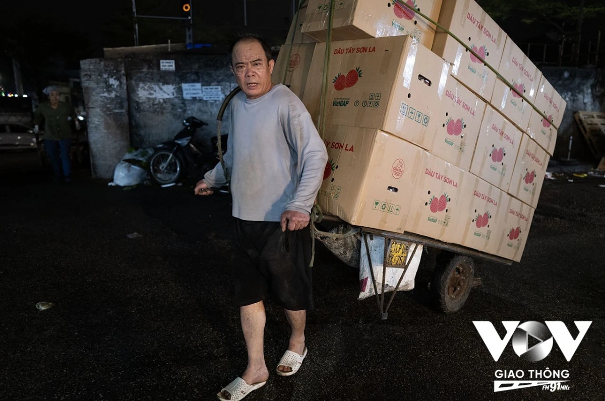 Có khá ít người trẻ tuổi làm nghề này