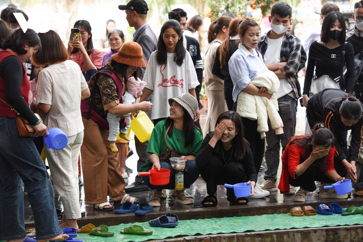 From ancient times to the present day, even during drought seasons, the Jade Well has never run dry.