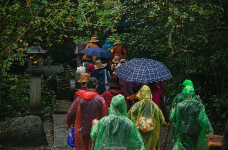 The Yen Tu spring festival is scheduled to take place until the end of the third lunar month, or early May.