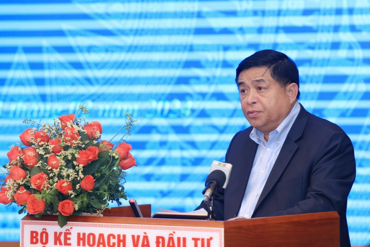 Bộ trưởng Bộ Kế hoạch và Đầu tư Nguyễn Chí Dũng phát biểu tại Phiên họp