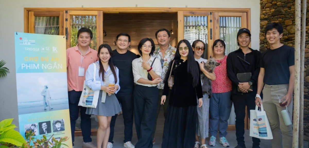Các đạo diễn, nhà sản xuất, biên kịch nổi tiếng dự tiệc phim.