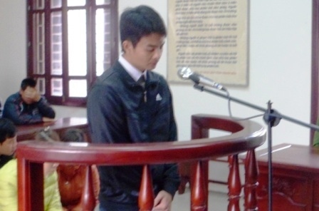 Bị cáo Ngô Bình Sơn trước vành móng ngựa cách đây 13 năm.