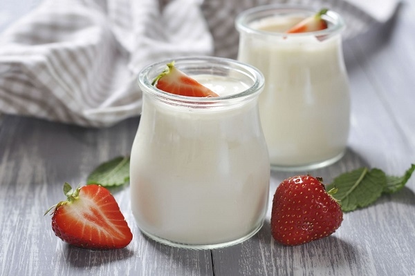 Bổ sung probiotic: Thực phẩm probiotic chứa các vi khuẩn có lợi cho đường ruột như Lactobacillus acidophilus, Bifidobacterium bifidum và Streptococcus thermophilus. Những vi khuẩn có lợi này hỗ trợ hệ tiêu hóa giải phóng vitamin và khoáng chất từ các thực phẩm khác và cải thiện sự hấp thụ của chúng vào cơ thể.